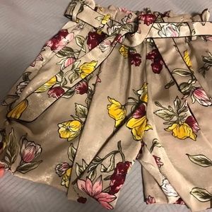 zara floral paperbag shorts w/ belt